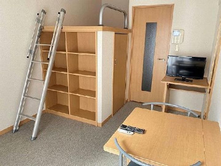 レオパレスアプロスの居間