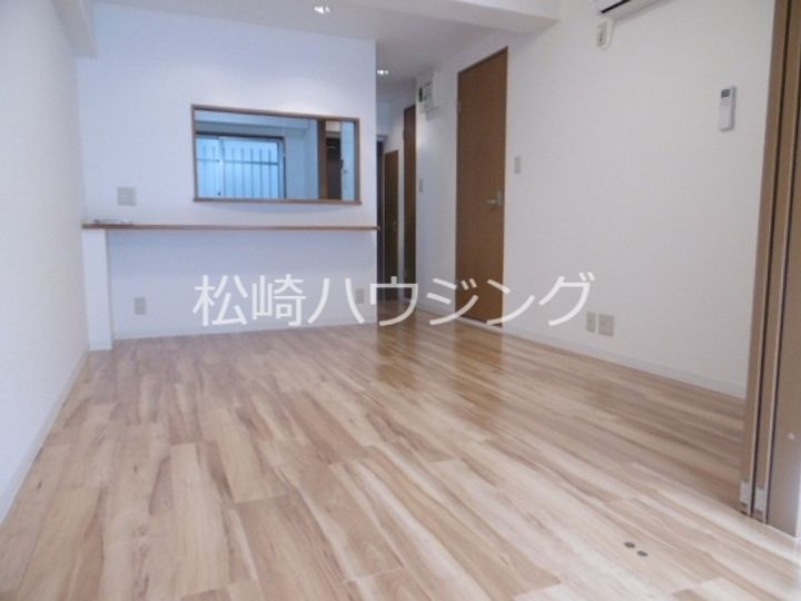 石井ガーデンマンションIの居間