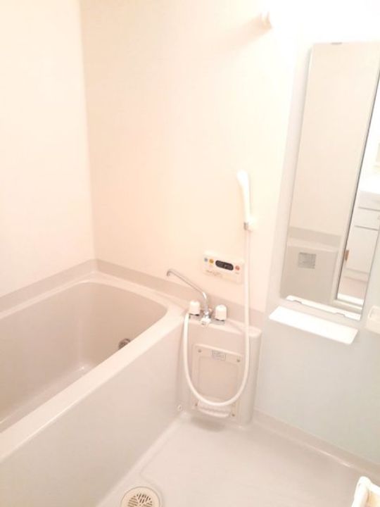 ルシヨン A棟の風呂