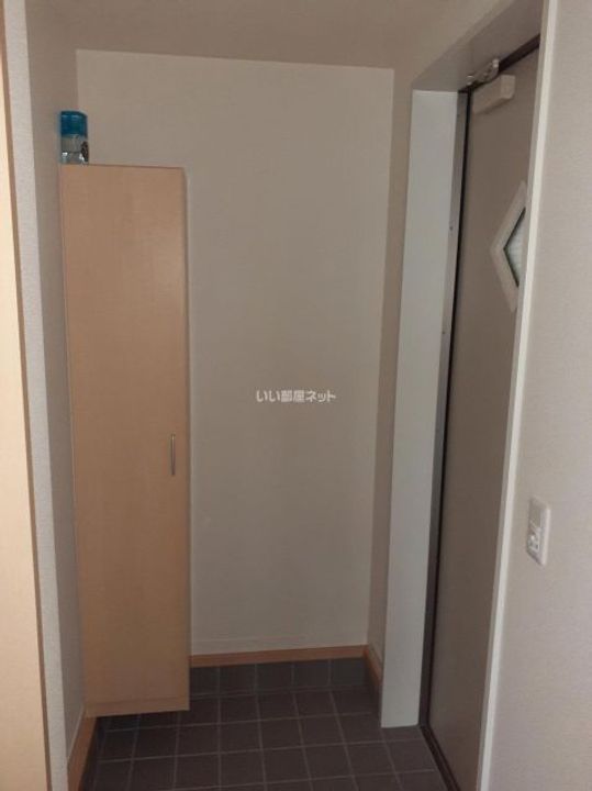 グランドメゾン花園二丁目の玄関