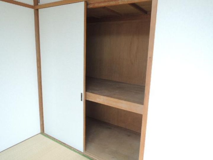 ウエダビルの内装