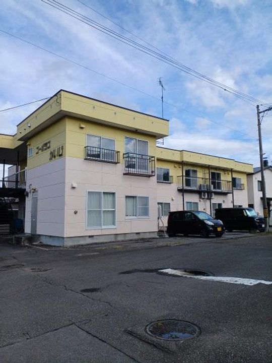 コーポラスかいじ神居の外観