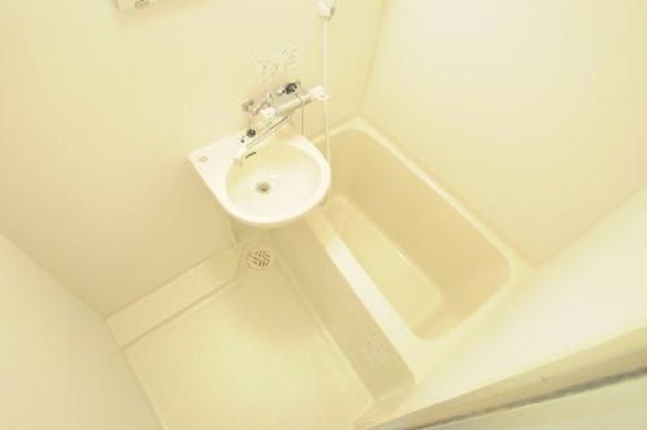 レオパレス水向の風呂