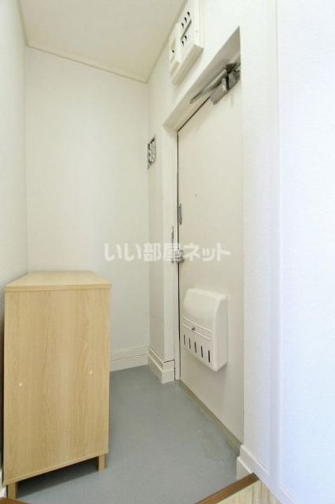ハイツ生藤の玄関