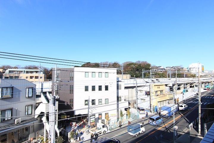 安斉ビルの内装