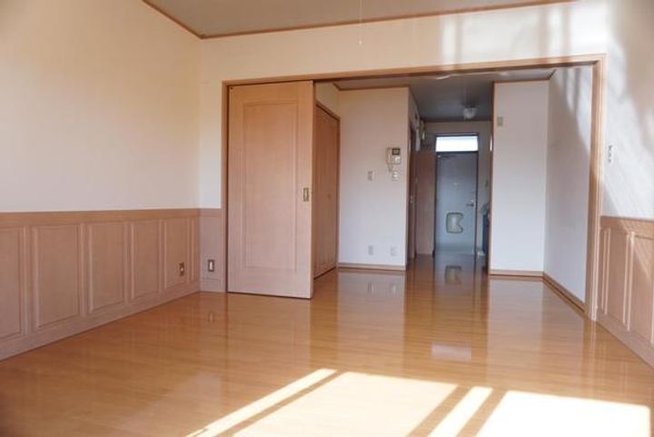 福島県郡山市咲田1(アパート)の賃貸物件の居間
