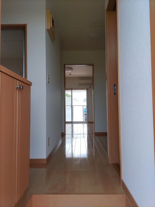 ヴィラローズの玄関