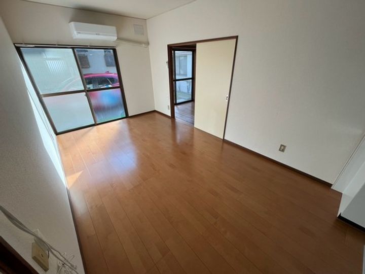 広島県広島市安佐南区川内6(一戸建)の賃貸物件の居間