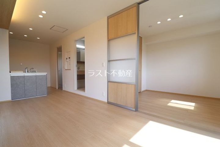 Avenir五代町IIの居間