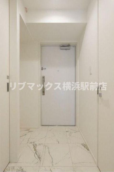 神奈川県川崎市中原区今井仲町(マンション)の賃貸物件の玄関