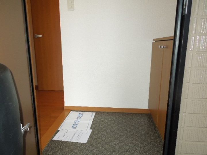 アルメリーナIIの玄関