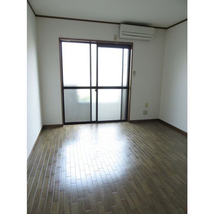 ジェネシス・リンクの居間