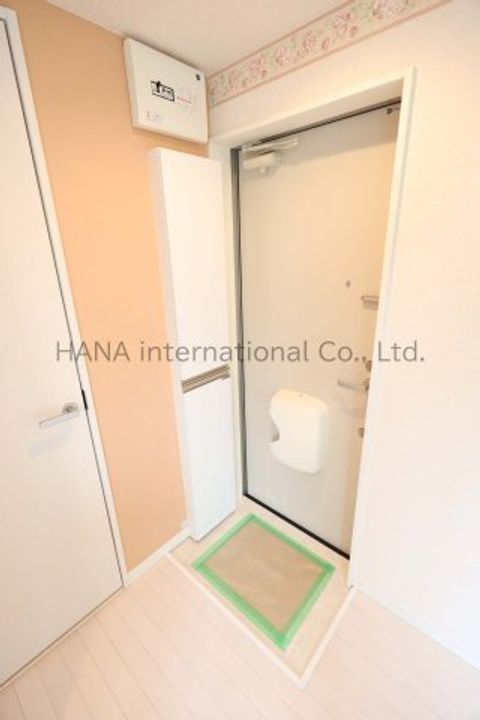 ユナイト戸部ストレイ・シープの玄関