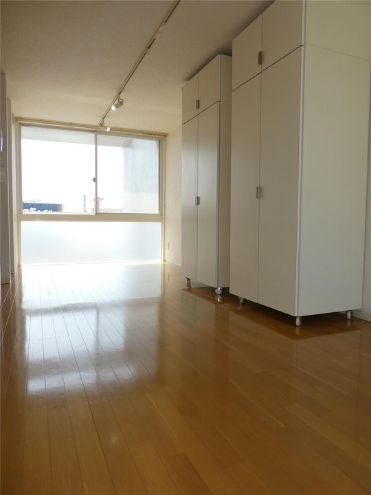 F-FLATの居間