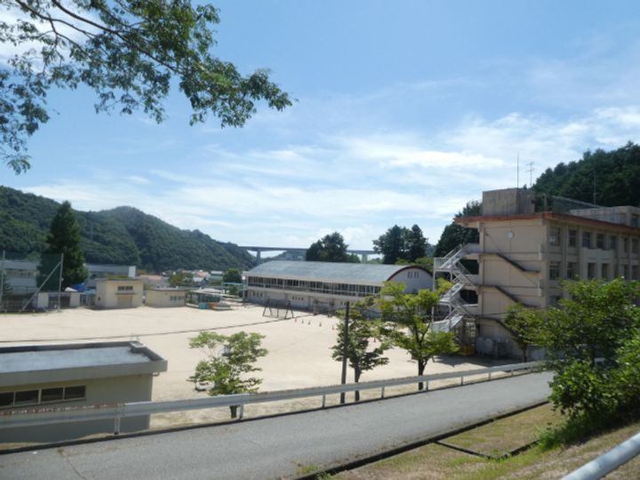 広島県広島市佐伯区五日市町大字上河内(一戸建)の賃貸物件の周辺