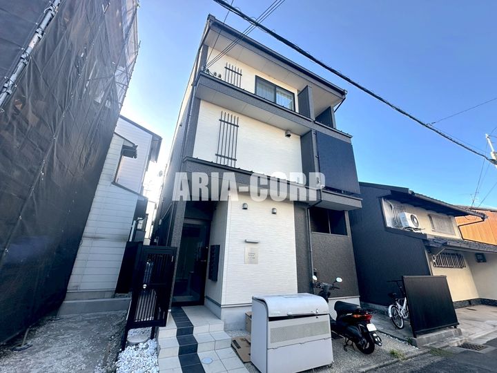 京都府京都市伏見区東大文字町(アパート)の賃貸物件の外観