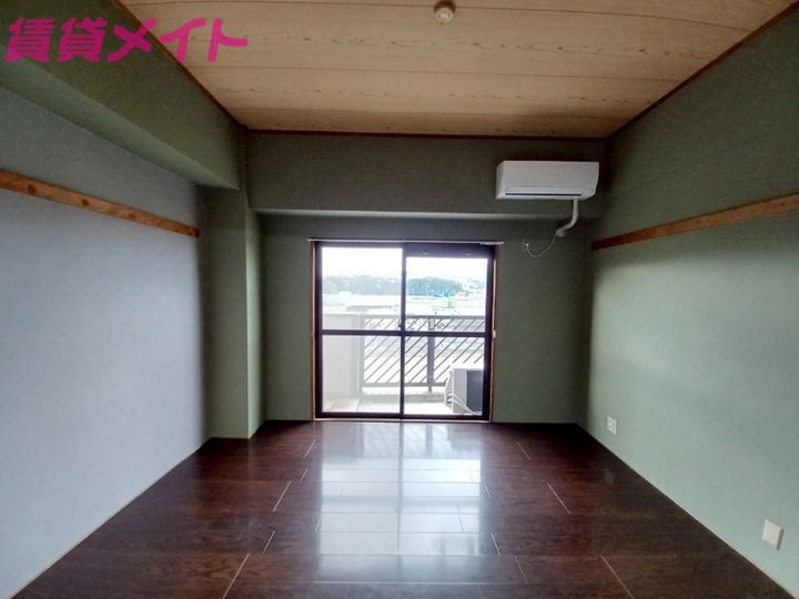 タウンヒルズ岩瀬の居間