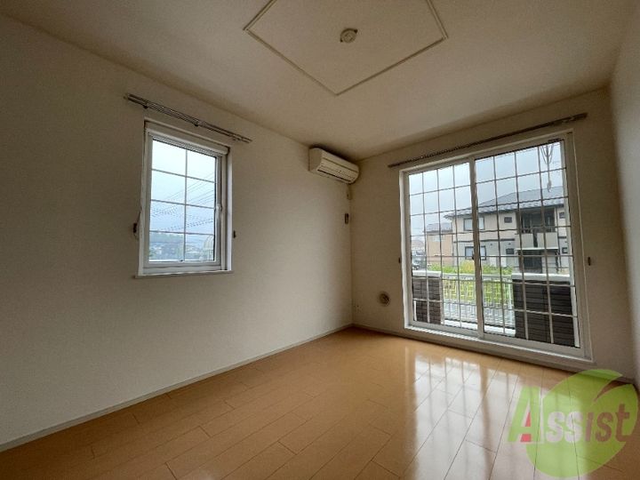 ポプラールの居間
