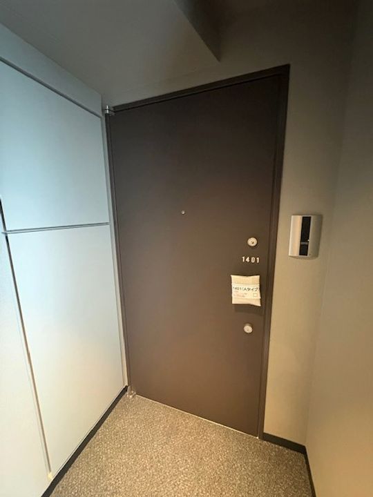 プライムネクサス大森海岸駅の玄関