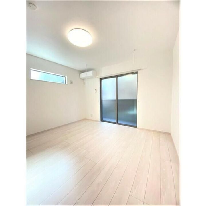 キャメル松戸秋山の居間