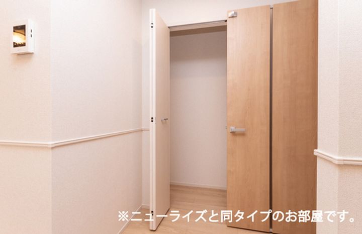 ネオグレイスさいの内装