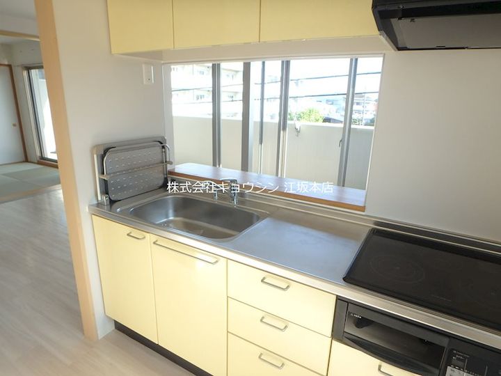大阪府吹田市南吹田5(マンション)の賃貸物件のキッチン