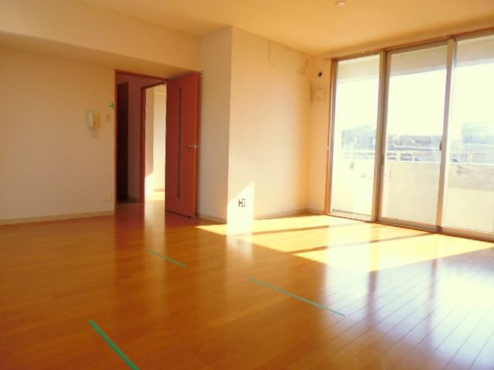 神奈川県川崎市中原区中丸子(マンション)の賃貸物件の居間