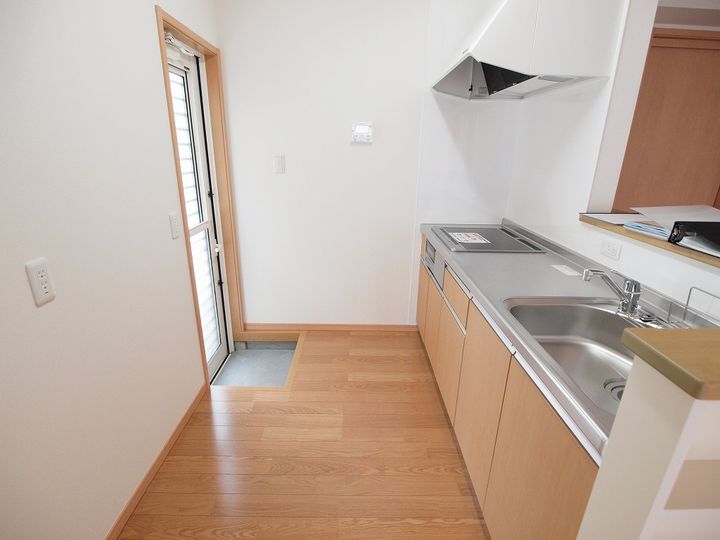 徳島県徳島市佐古六番町(一戸建)の賃貸物件のキッチン