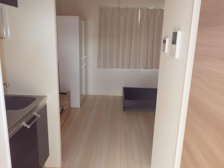 クレストコート上渋佐IIの居間