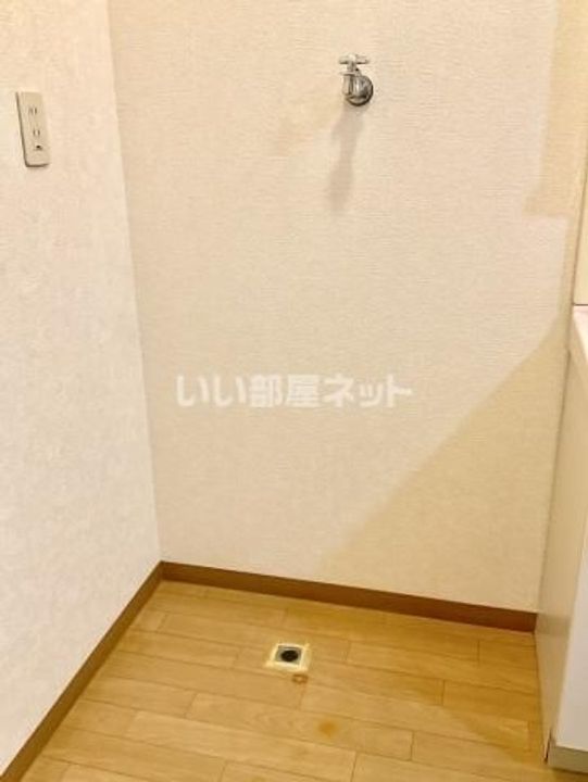 広島県広島市中区江波東1の賃貸マンションの内装