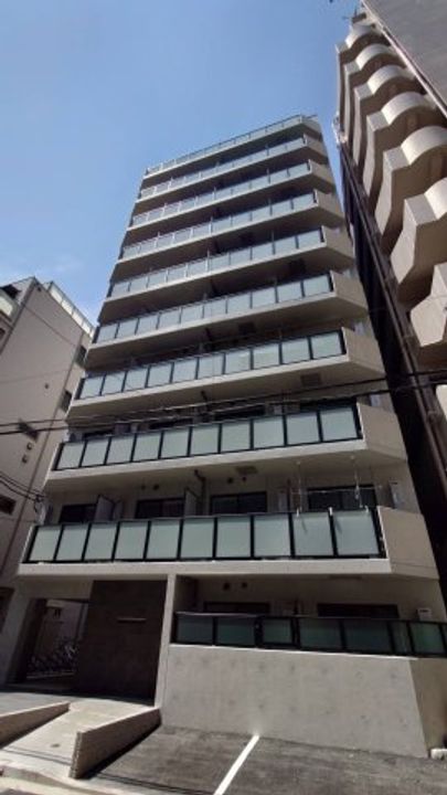 クレヴィスタ阪東橋の外観