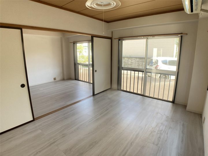 パールメゾン五番館の居間