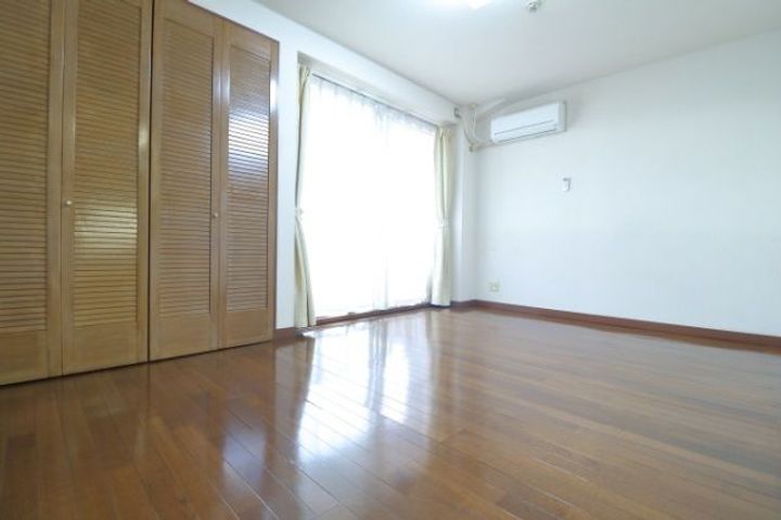 にっしょくビルの内装