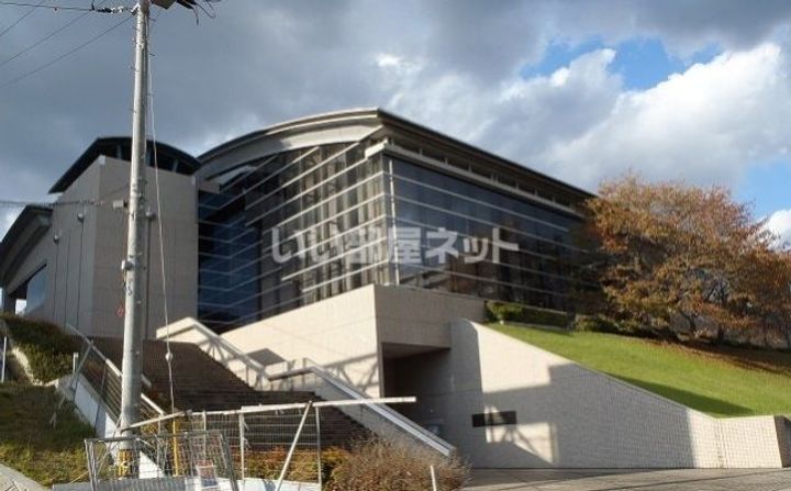 にっしょくビルの周辺