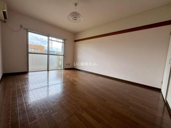 第3飯間ビルの内装