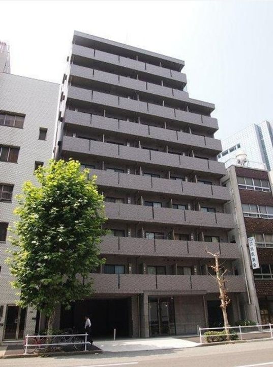 ルーブル三田の外観
