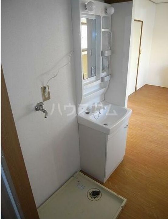 シャルル・モリの内装