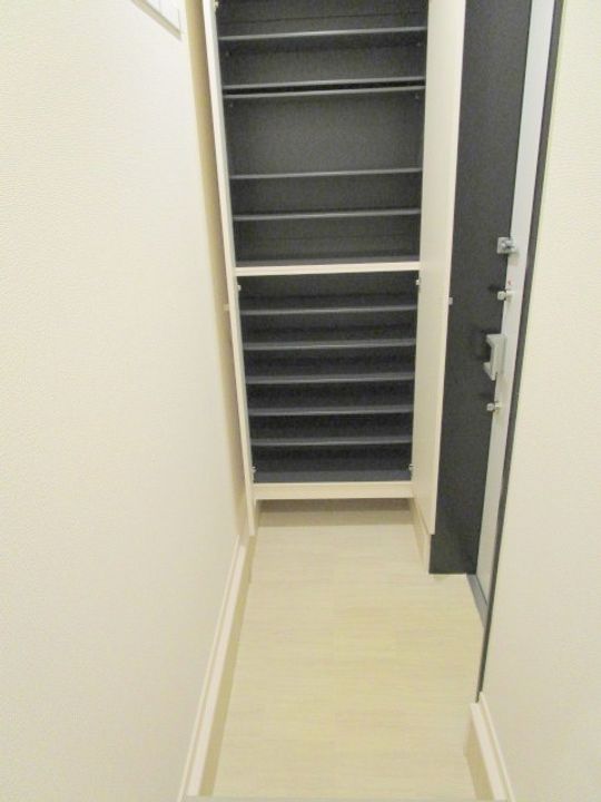 ラ メゾン デュ ビジュの玄関