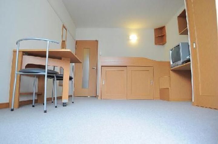 レオパレスウイングの居間