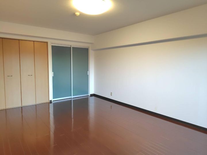 落合マンションの居間