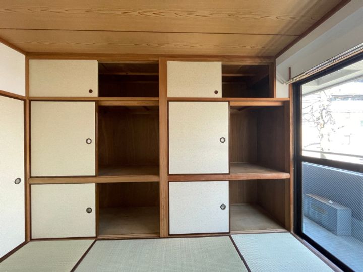 小倉ビルの内装