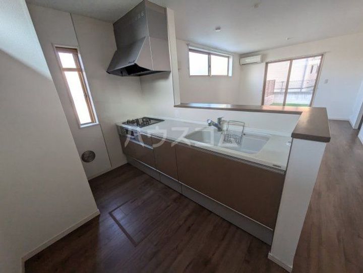 神奈川県藤沢市鵠沼海岸1(一戸建)の賃貸物件のキッチン