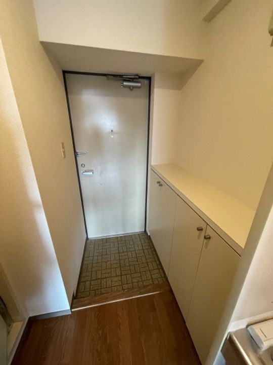 ライオンズマンション三鷹さくら通りの玄関