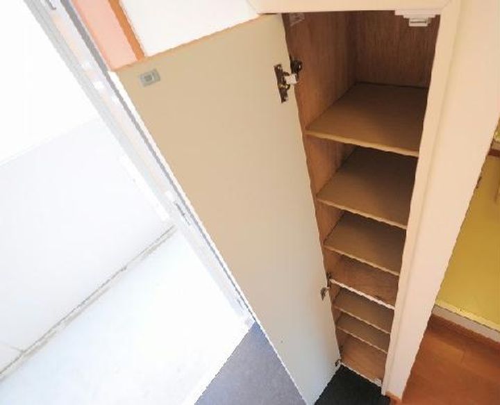 レオパレスEIKIの玄関