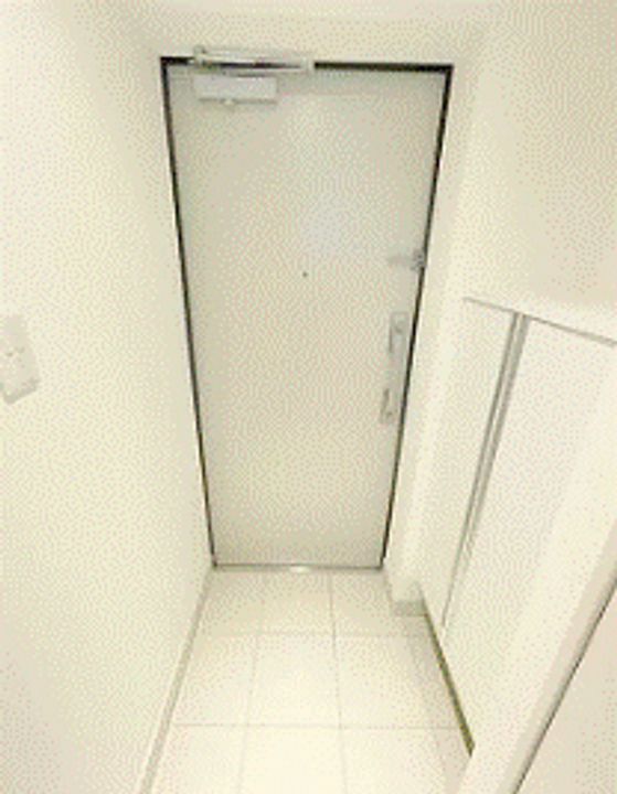 レジデンスジャヴァ飯田橋の玄関