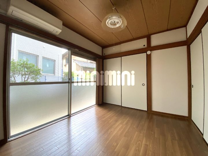コーポ高津の居間