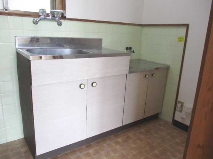 西津田ハイツB棟のキッチン