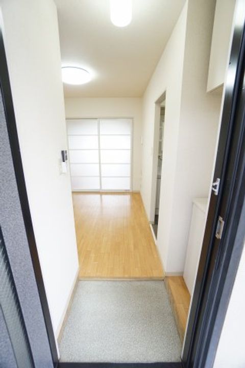 ソレイユ若葉Bの玄関