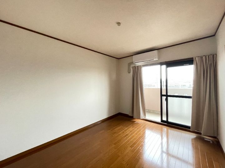 岡山県総社市門田(マンション)の賃貸物件の居間