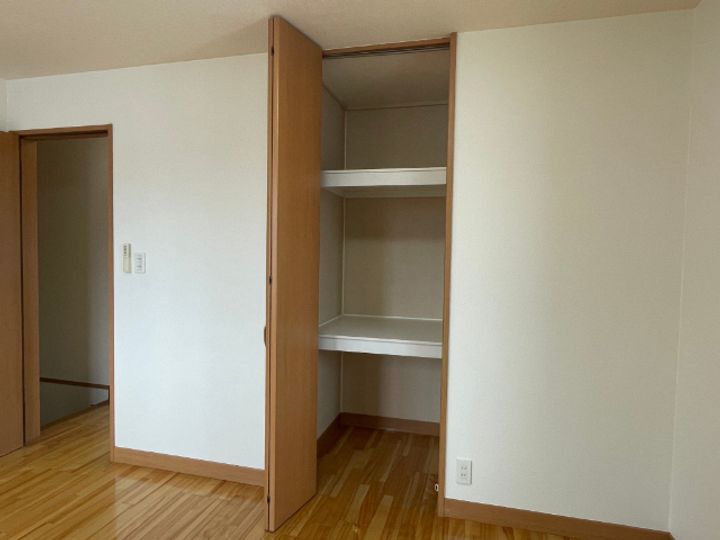 カルティエ六番館の内装